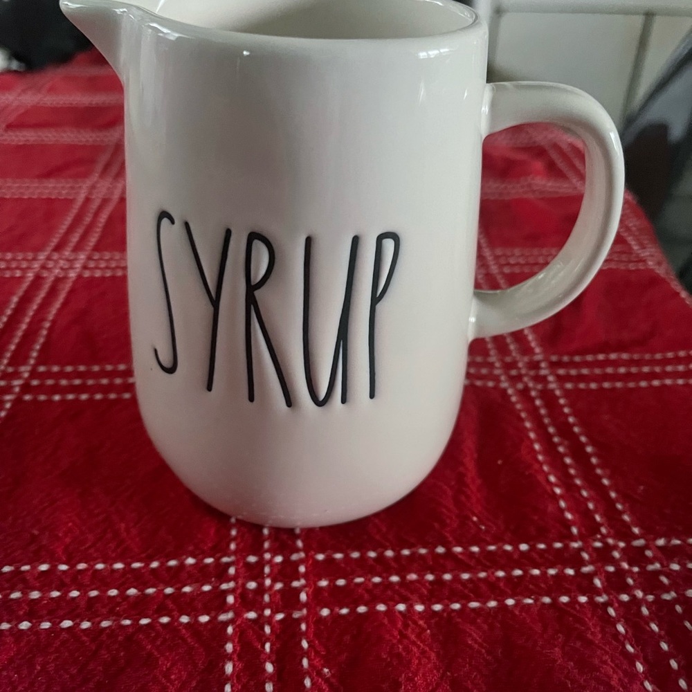 Rae Dunn syrup container